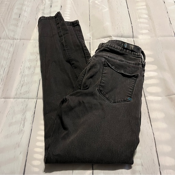 Black Mid Ride Skinny YMI Jeans, Size 9 - Picture 1 of 9